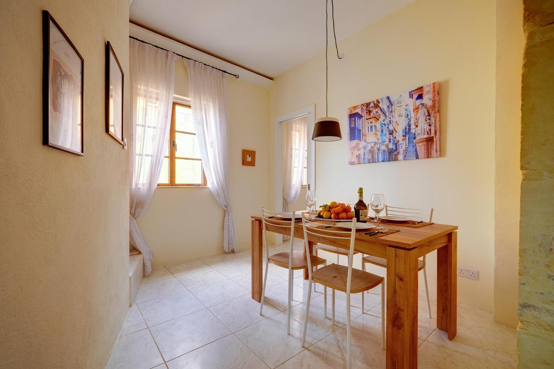 Traditional Maltese Townhouse, Roof Terrace And Views Senglea Exterior photo