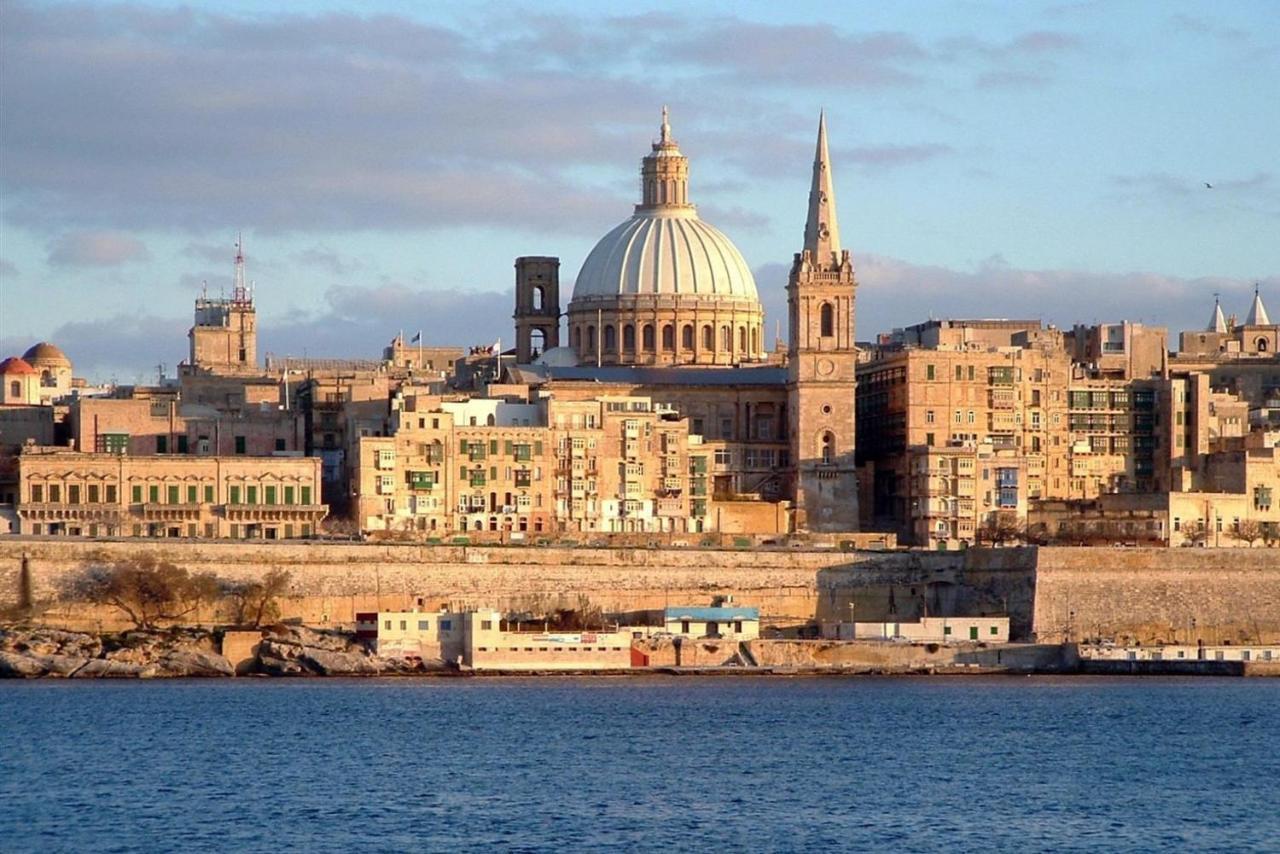 Traditional Maltese Townhouse, Roof Terrace And Views Senglea Exterior photo